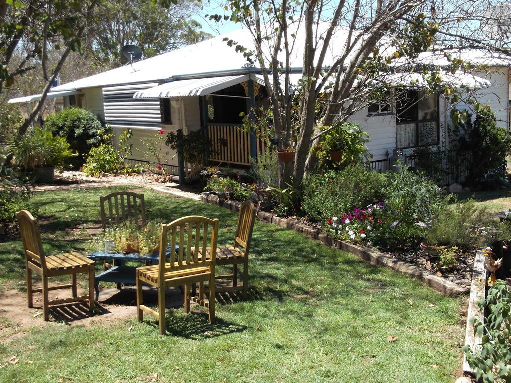 Staple House Bed And Breakfast Woolooga Eksteriør bilde